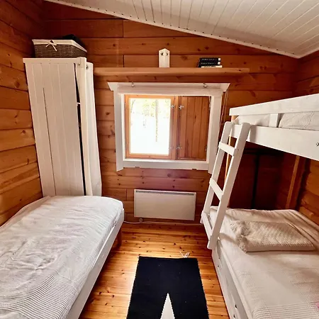 Log House And New Sauna Pikariporras Саариселькя