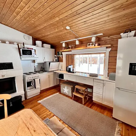 Log House And New Sauna Pikariporras Саариселькя